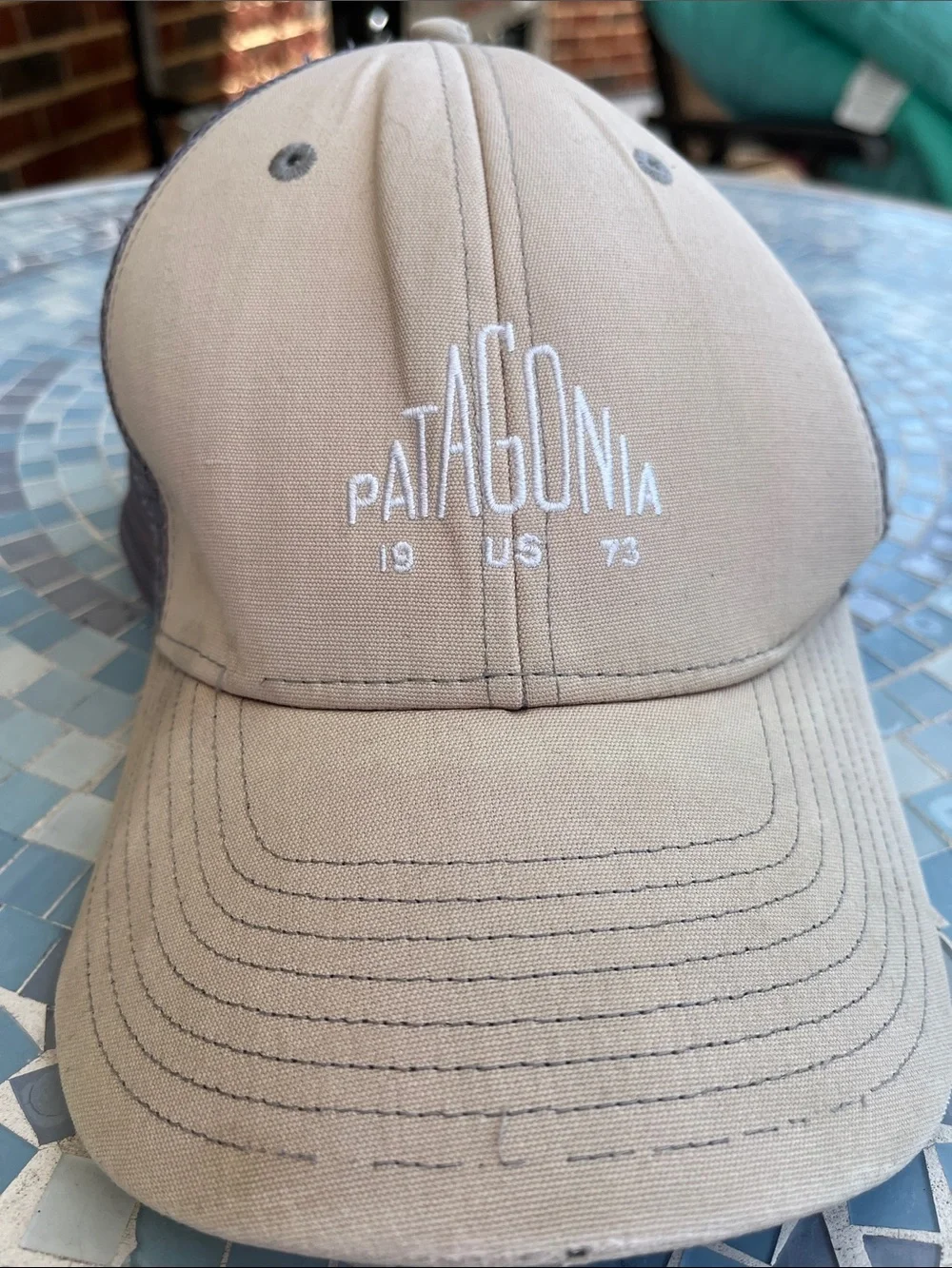 Patagonia Trucker Hat‎ Snapback Gray Mesh Cap Embroidered Logo 1973